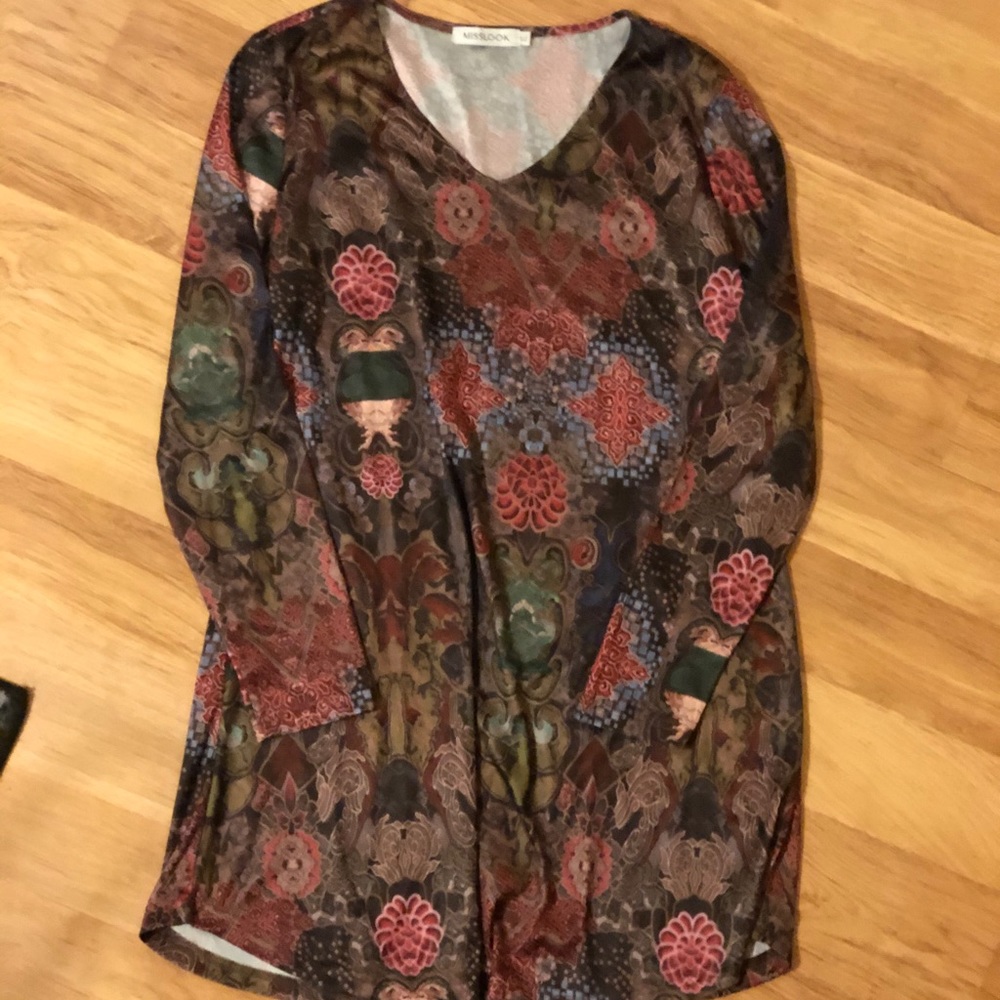 Long light weight women’s blouse